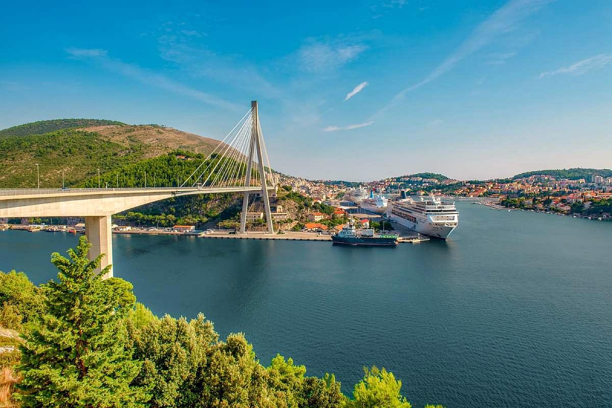 view-from-dubrovnik-bridge
